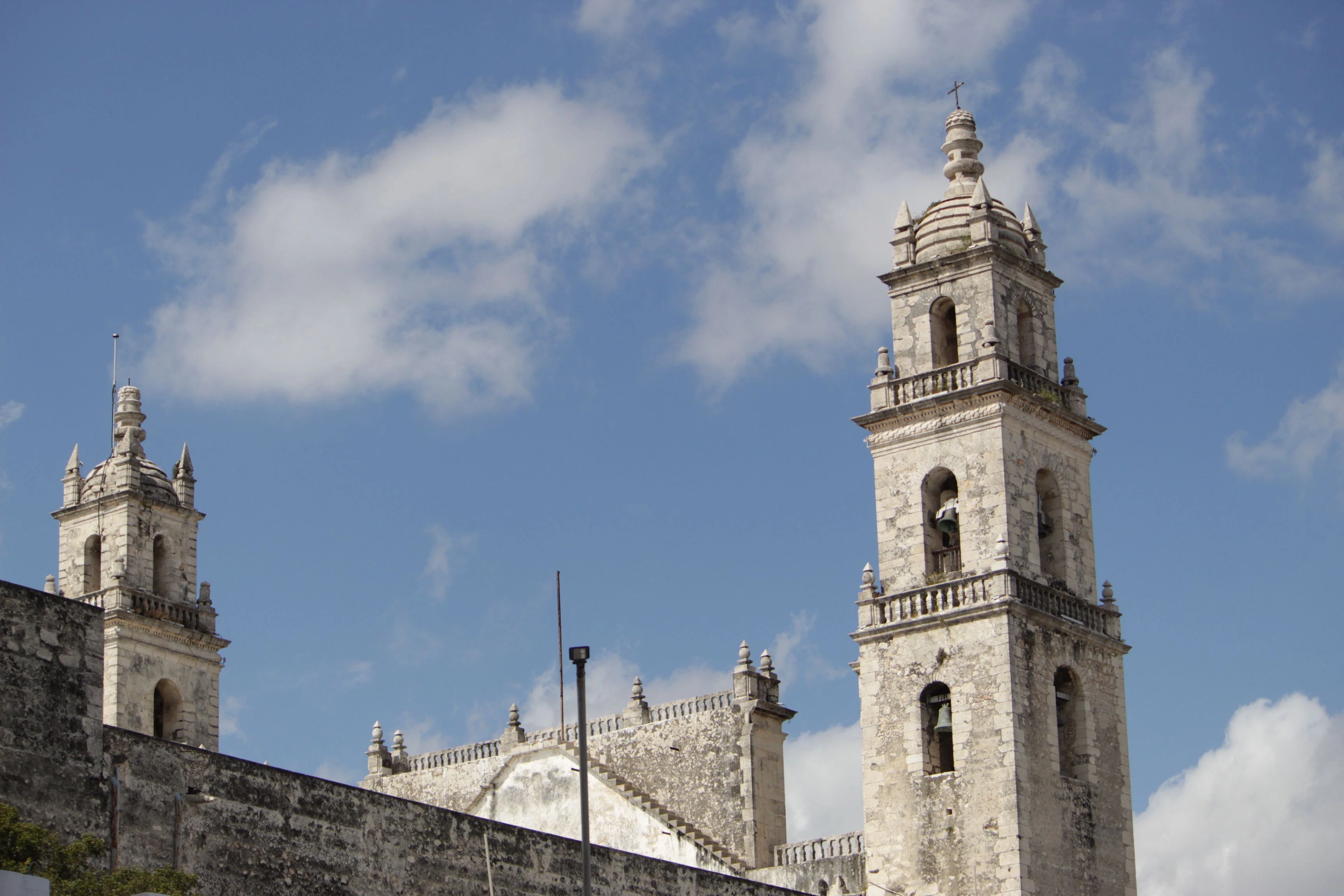 Instalación de redes de telecomunicaciones, WiFi empresarial y cableado estructurado en Mérida, Progreso y zona costera de Yucatán
